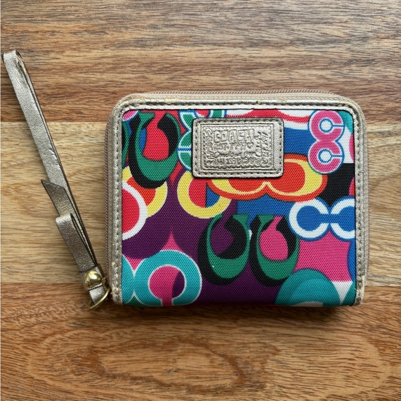 Coach Poppy Graffiti Wallet - Picture 1 of 12